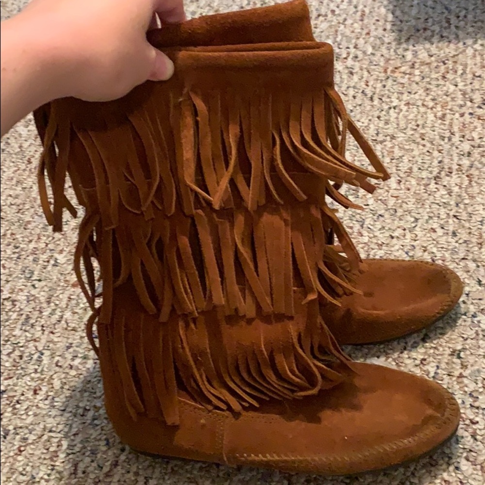 Minnetonka Soft Suede Leather Boots